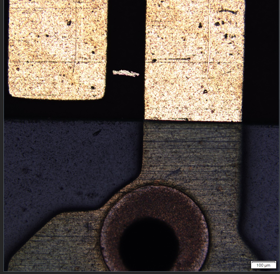 接觸點間的金屬顆粒